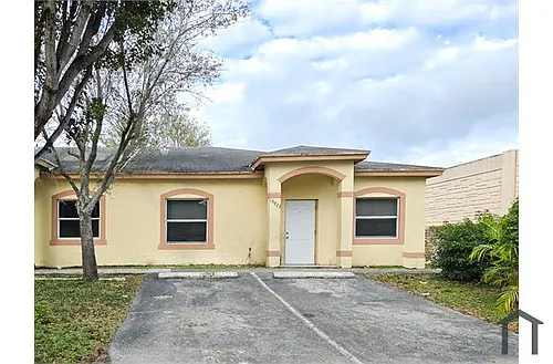 13923 SW 282nd St Photo 1