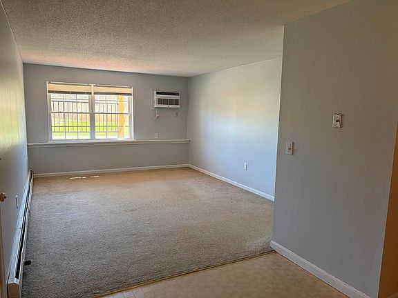3rd image of 804 White Cedar Blvd