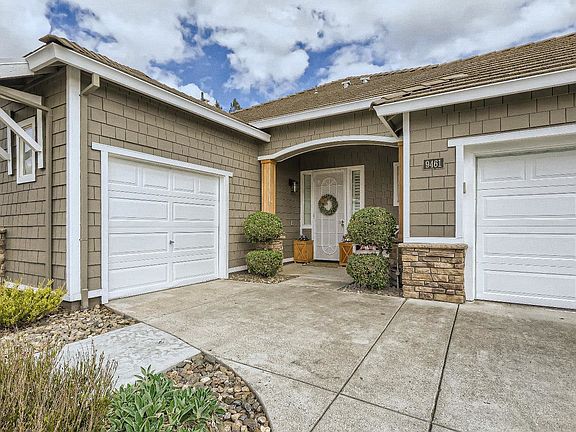 4th image of 9461 Hollow Springs Way