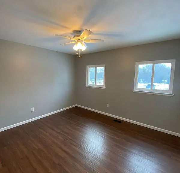 243 Randall Dr — Photo 12