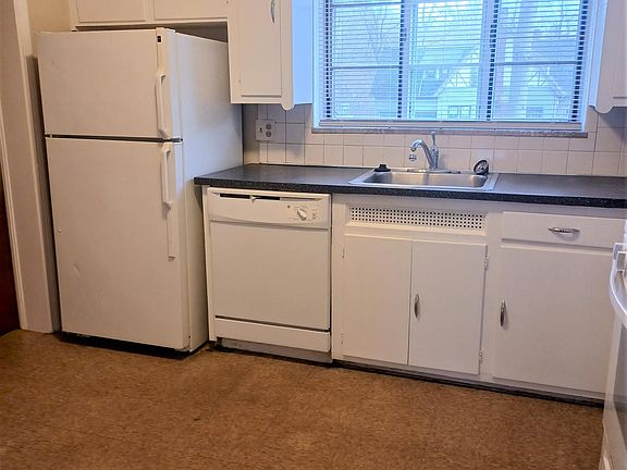 Kitchen with appliances