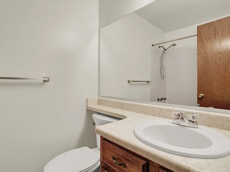6376 Chantilly Pl — Photo 16