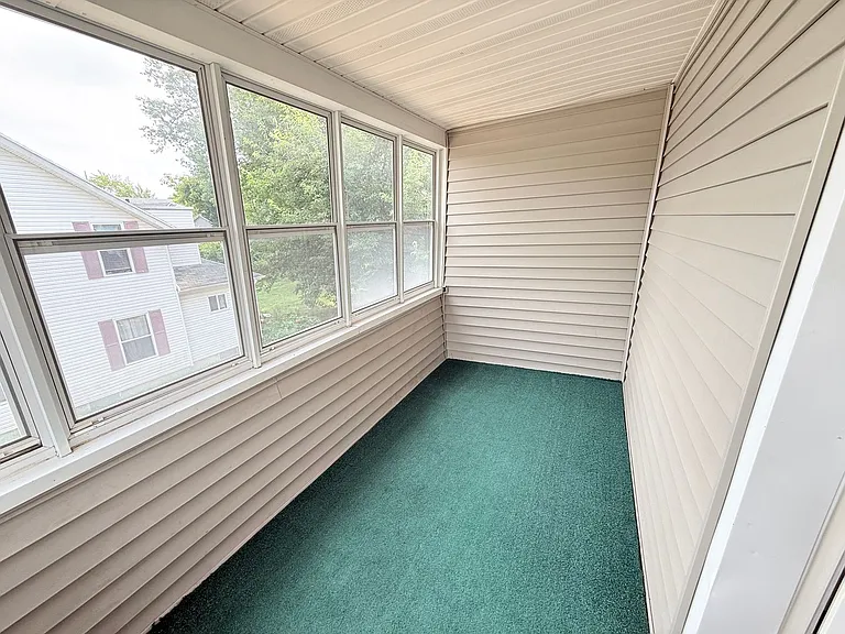 315 W Trail St — Photo 10