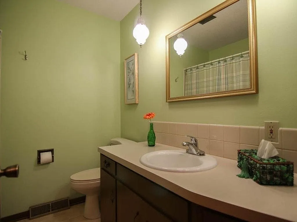 4 bed, 2068 sqft, $1,700 — Photo 4