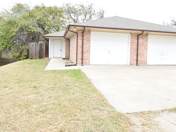 3rd image of 1006 W Avenue B #A