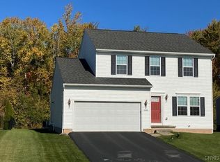 116 Lake Forest Dr, Minoa, NY 13116