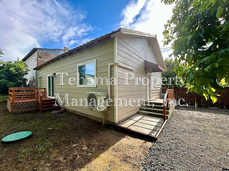 220 D St #B — Photo 15