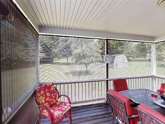 3rd image of 98 Sunridge Dr