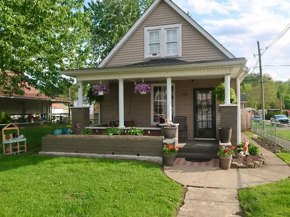 1926 Chestnut St, Kenova, WV 25530