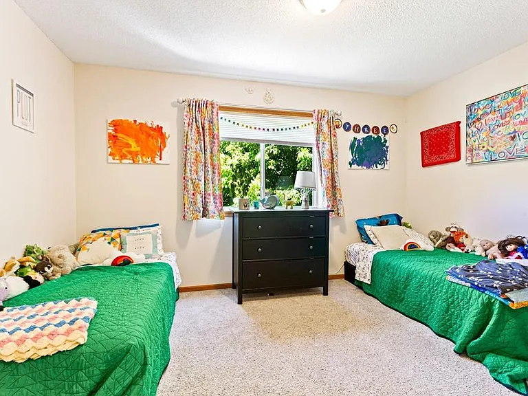 633 Kingfisher Ln #H — Photo 9