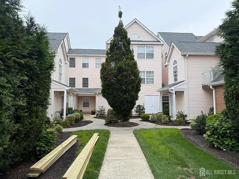 220 Copeley Way — Photo 20