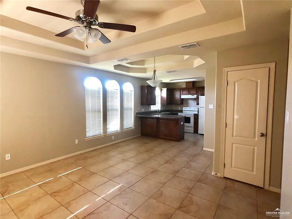 2 bed, 2.0 bath, 924 sqft, $900 — Photo 4