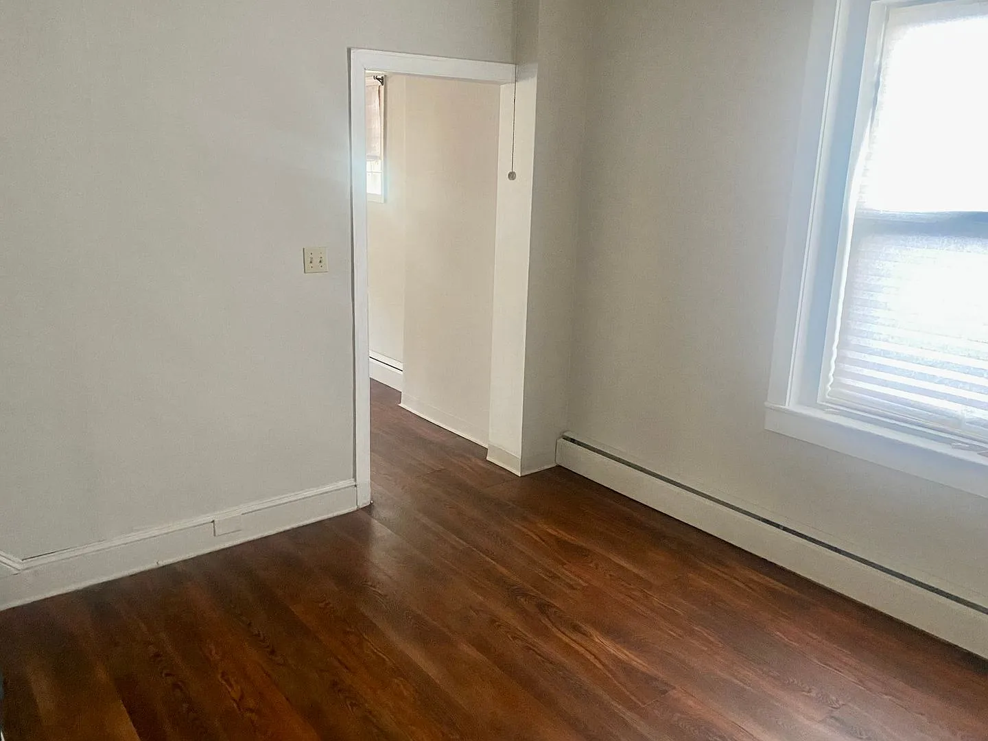 3 Bedroom-1 Full Bath End Unit — Photo 2