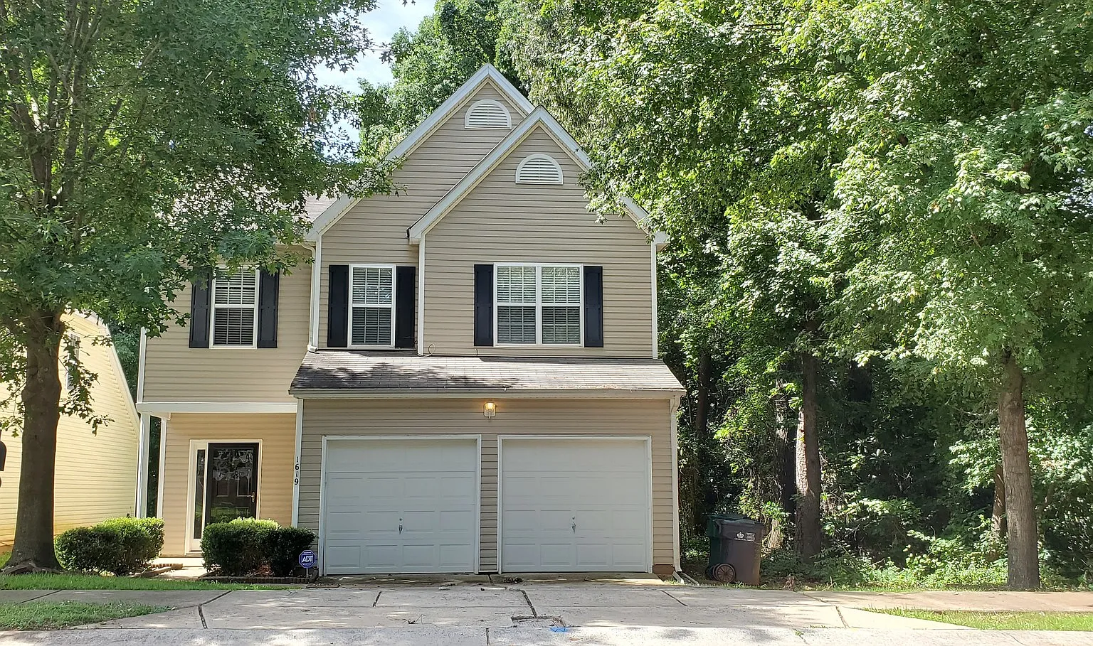 3 Bedroom Home in North Charlotte — Photo 1