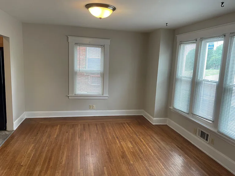 735 S Grand Ave — Photo 7