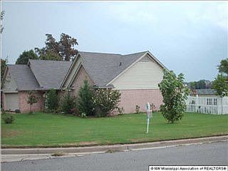 1st image of 9296 Lakeside Dr