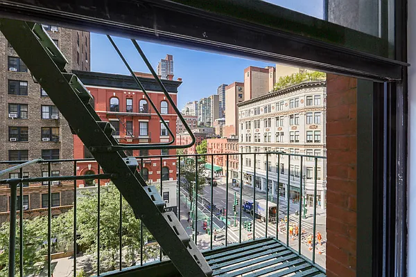 Rented by Cooper & Cooper Real Estate | media 9