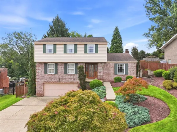 3623 Ashland Dr, Bethel Park, PA 15102
