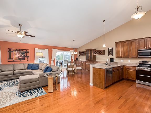 4th image of 663 Ember Crest Dr
