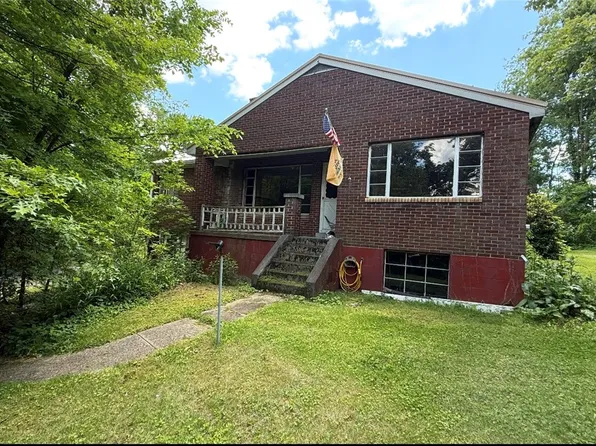 3641 Green Garden Rd, Aliquippa, PA 15001