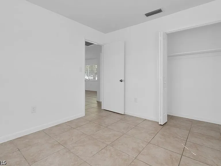 5534 7th Ave — Photo 9