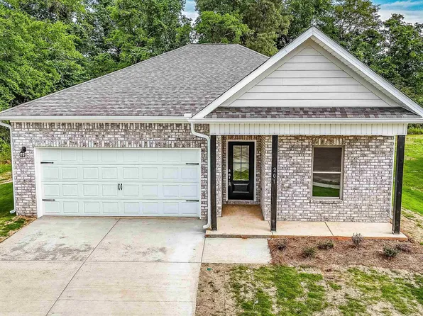 201 Primer Ln, New Market, AL 35761