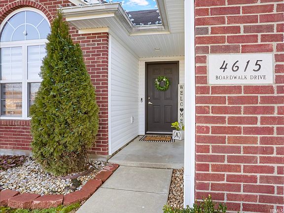 2nd image of 4615 Boardwalk Dr