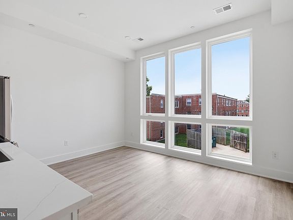 4th image of 2105 M St NE #9