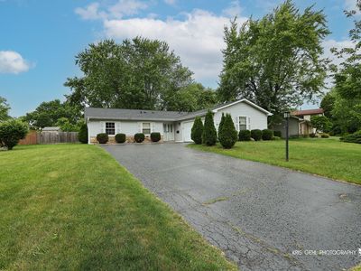 115 Red Bridge Rd, Lake Zurich, IL, 60047