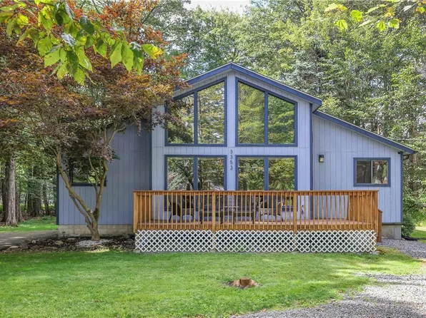 3353 Oberon Rd, Tobyhanna, PA 18466