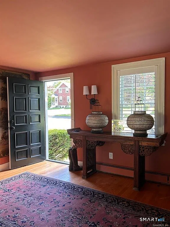 3 bed, 2.5 bath, 2364 sqft, $4,000 — Photo 4
