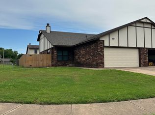 401 W Winston St, Broken Arrow, OK 74011