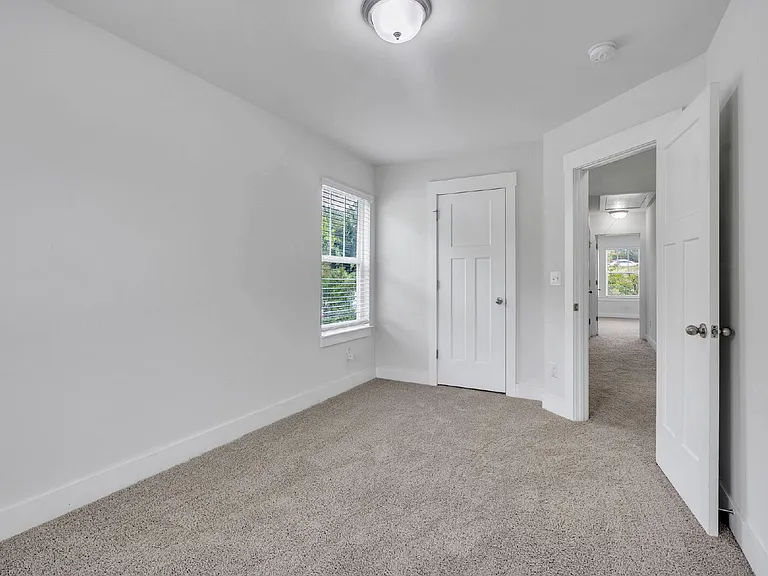 114 Lerner Ct — Photo 16