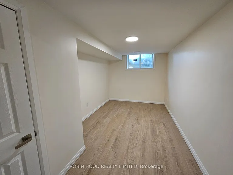 35 Burkwood Cres #BASEMENT — Photo 14