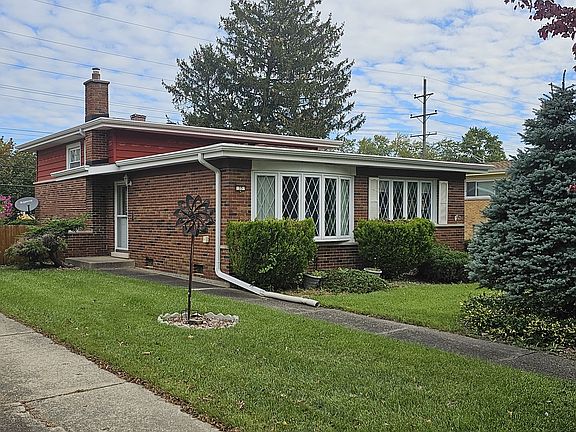 2nd image of 35 E Arquilla Dr E