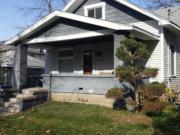 3rd image of 941 Arianna St NW #1