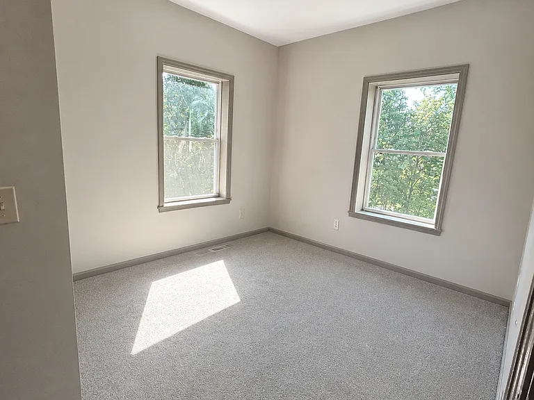 2 Park St #2R — Photo 4