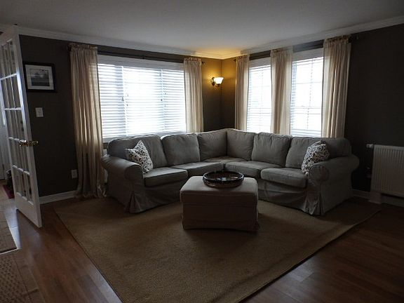 4th image of 154 Miner St