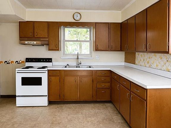 3rd image of 2306 Warwood Ave