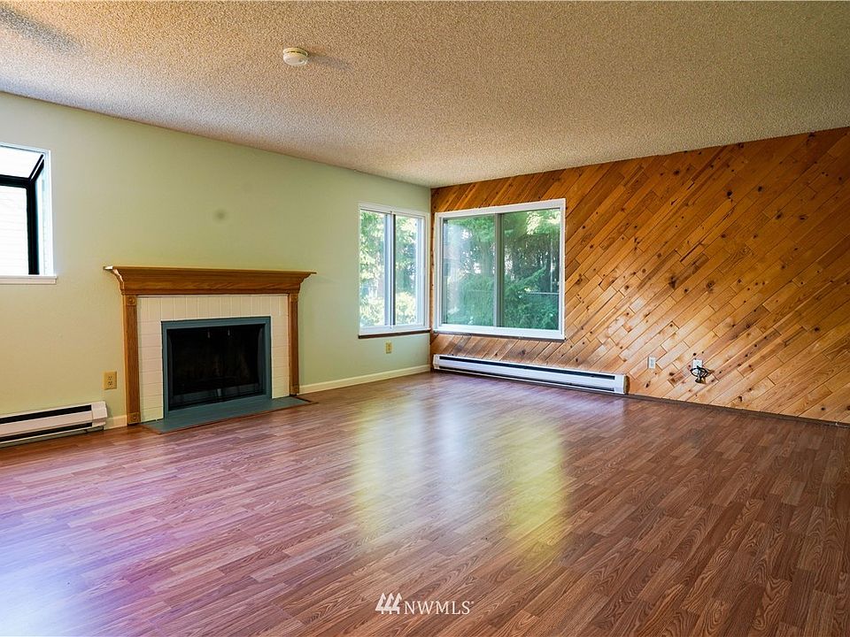 1st image of 22238 24th Ave S