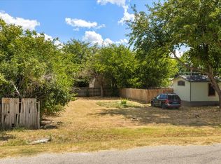 817 Flamingo Rd, Granbury, TX 76049