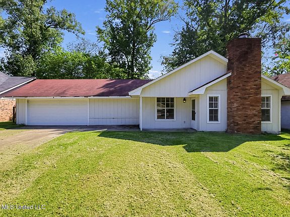 3rd image of 1334 Whispering Oaks Cv