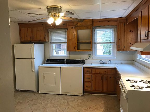 Full Size Washer/Dryer & Gas for Cooking
