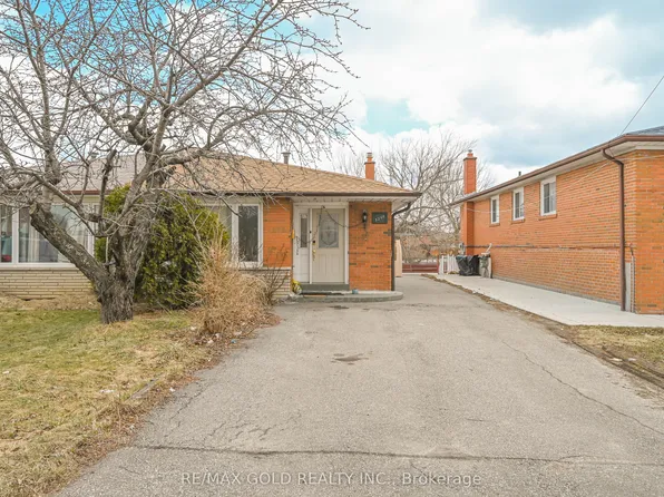 3200 Morning Star Dr, Mississauga, ON L4T 1X5