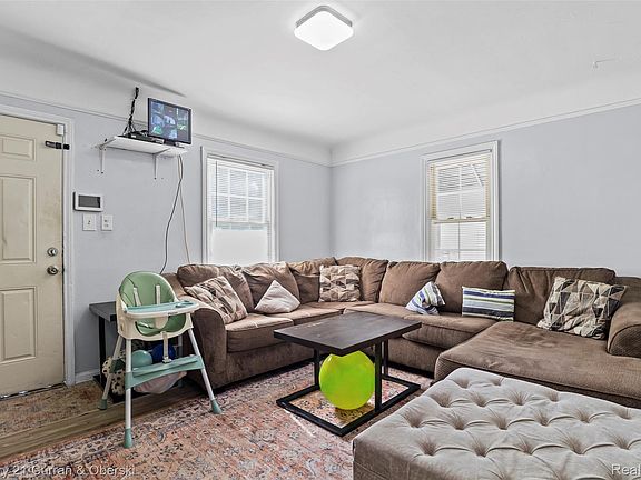 5th image of 6539 Forrer St