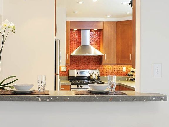 5th image of 1885 Turk St #1