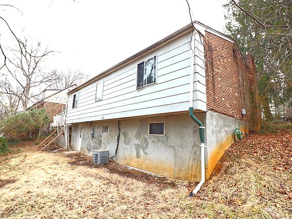 3rd image of 4504 Stonewall Rd NW