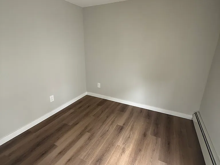 294 Oak St #1 — Photo 9