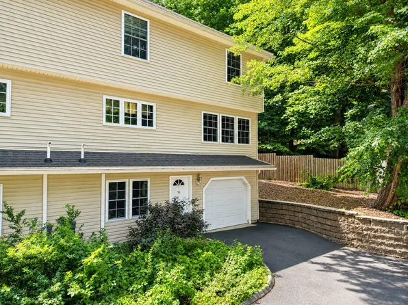56 Montville St #56, Chicopee, MA 01013