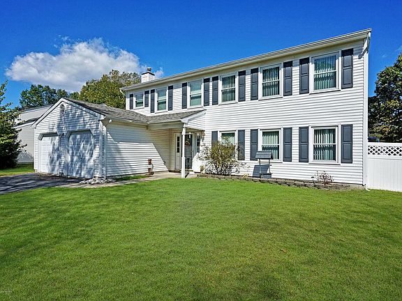 4th image of 17 Bunker Hill Dr